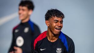 Lamine Yamal, en el último entrenamiento del Barça antes de viajar a Mallorca.