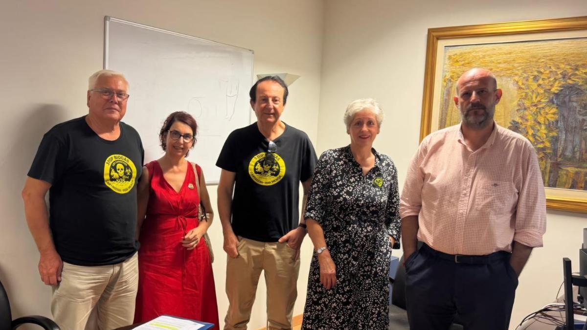 Reunión entre Diego Ortega y representantes de la plataforma Stop Biogás
