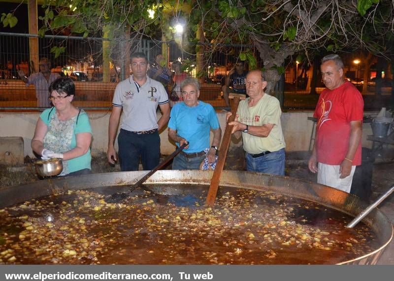 GALERÍA DE FOTOS- Vinaròs disfruta de la Festa del Llagostí