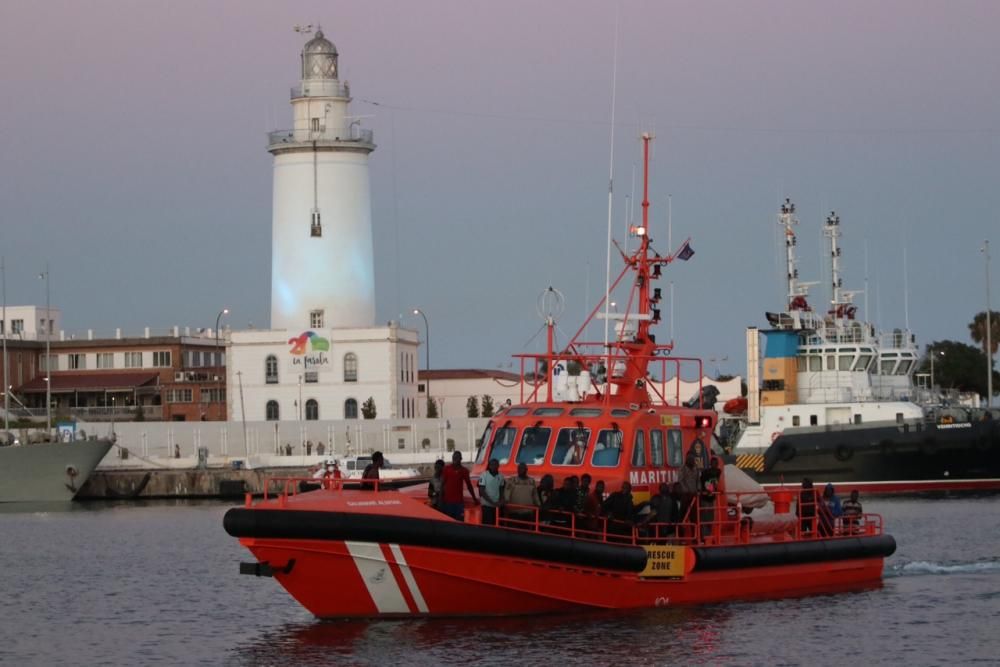 Rescatan a 59 inmigrantes frente a las costas de Málaga