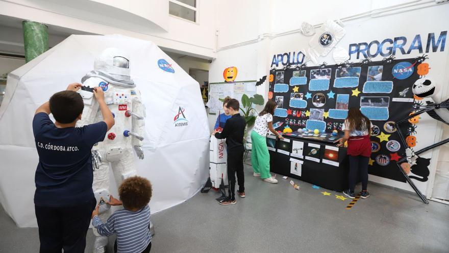 El colegio Europa desarrolla un proyecto sobre el universo en inglés