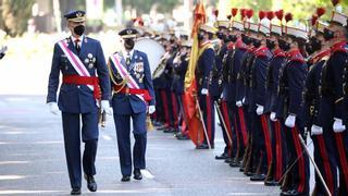 El Rey preside el día de las Fuerzas Armadas ante una parada militar reducida