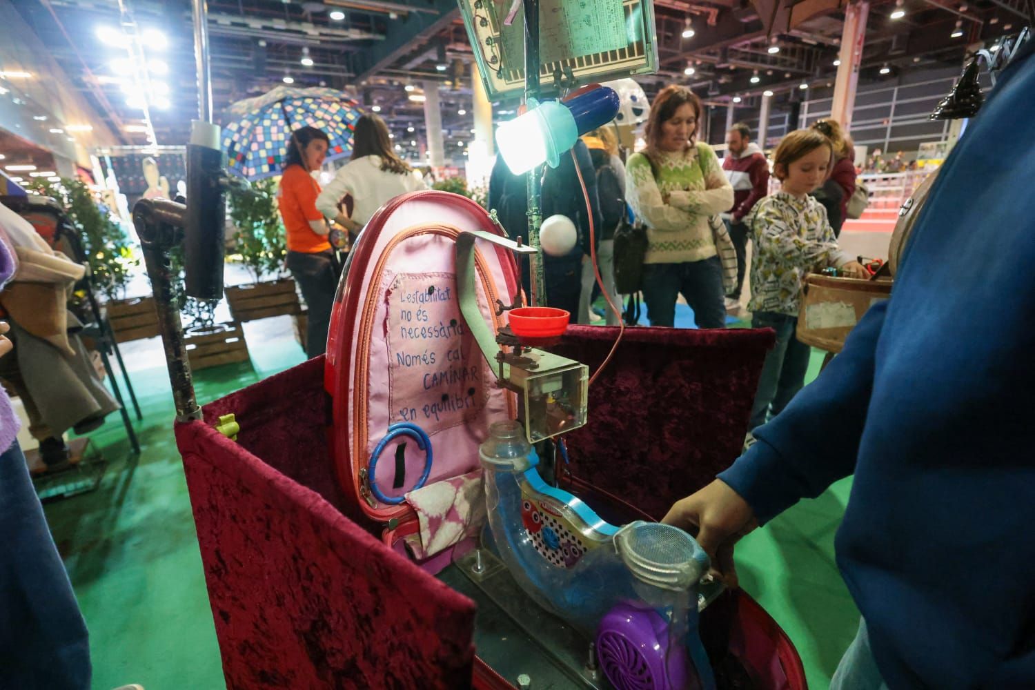 Los más pequeños disfrutan en Expojove de las vacaciones navideñas