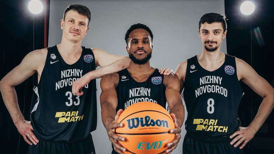 Vorontsevich, Shepherd y Astapkovich, durante  la sesión de fotos oficial.