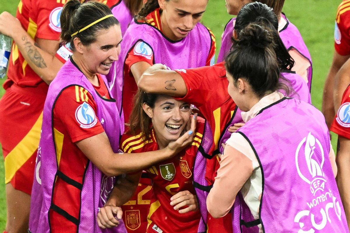 Aitana Bonmatí, de gairebé perdre’s l’Eurocopa a marcar el gol decisiu: "Va ser pitjor la lluita mental que la física" Aitana Bonmatí, de gairebé perdre’s l’Eurocopa a marcar el gol decisiu: "Va ser pitjor la lluita mental que la física"