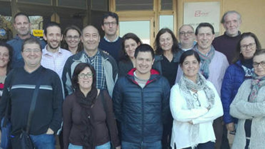 Uno de los grupos que están participando en los cursos del Servef, en el centro de Paterna.