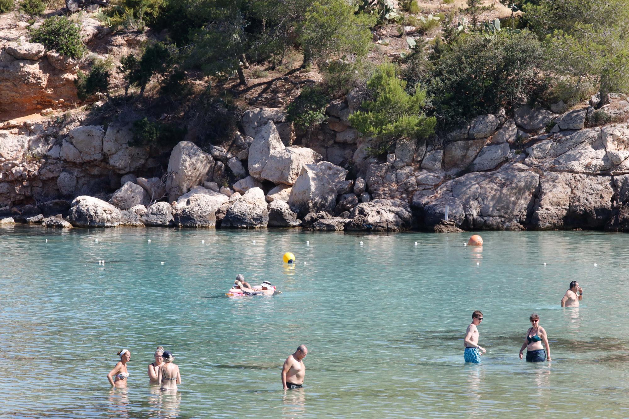 Turismo en Ibiza: Portinatx, destino para adultos