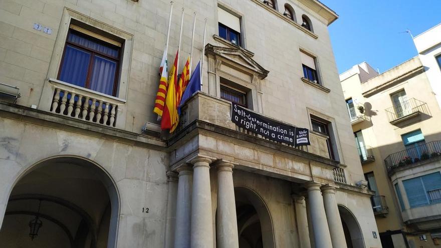 La façana de l&#039;Ajuntament de Figueres, aquest migdia.