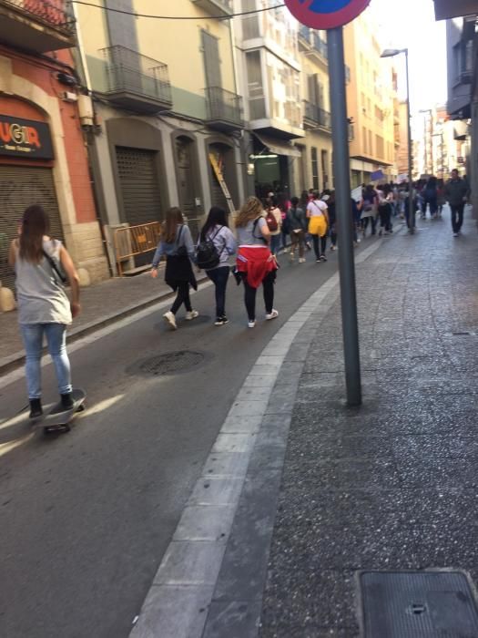 Manifestació estudiantil a Girona de la vaga del vuit de març