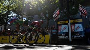 Peter Sagan supera por milímetros a Alexander Kristoff en la meta de Berna.