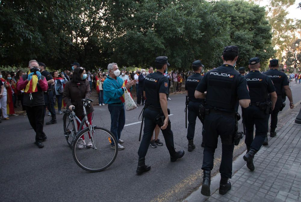 Concentración contra el gobierno en València