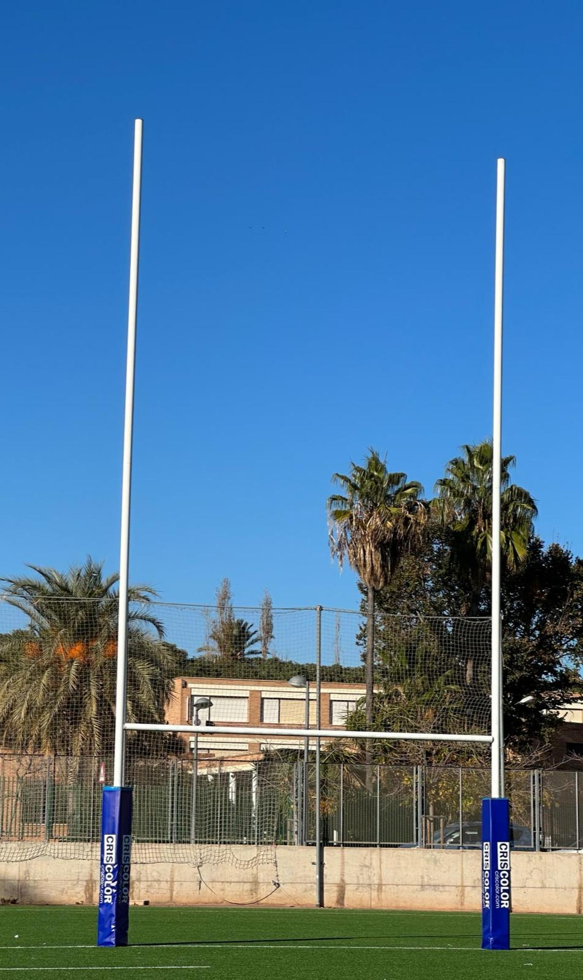 Criscolor se vincula patrocinando siendo la imagen en la funda que envuelve los palos de rugby para los partidos de los tres equipos sénior de Les Abelles de liga nacional