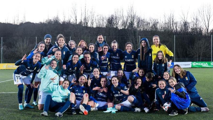 La plantilla, tras la victoria de ayer. | Real Oviedo Femenino