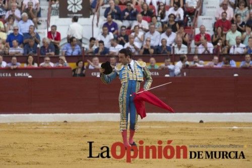 Segunda corrida de Feria: Enrique Ponce, Manzanares y Cayetano