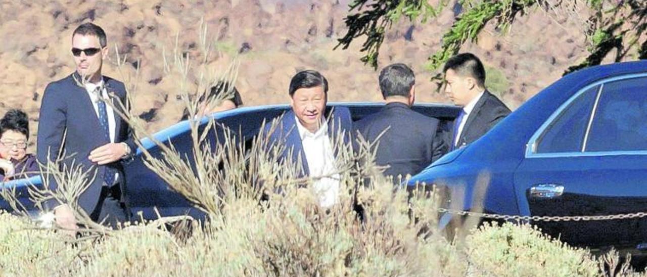 Xi Jinping en una visita relámpago al Teide en 2019.