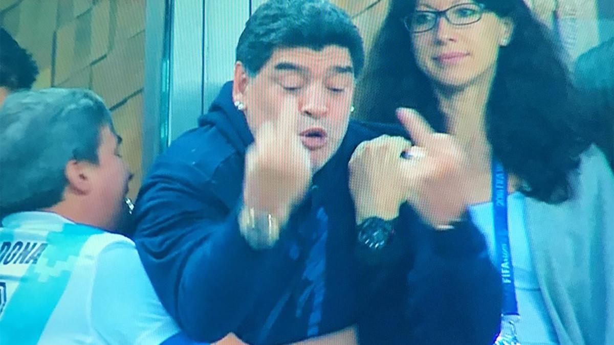 Maradona perdió los papeles tras el gol de Rojo