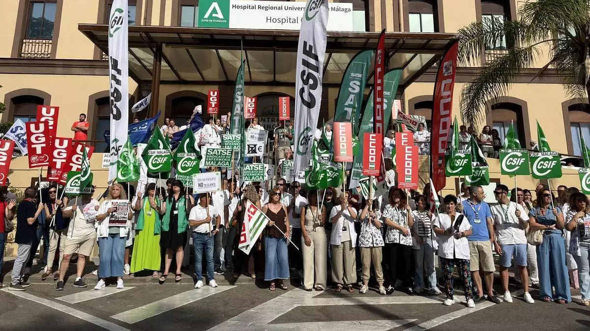 Nueva protesta contra los “precios abusivos” del nuevo aparcamiento del Hospital Civil de Málaga: de 0,8 euros al día a 1,36 la hora