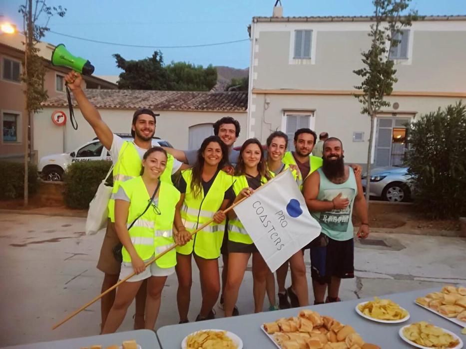 Pro Coasters, limpieza festiva del litoral en la Colònia de Sant Pere