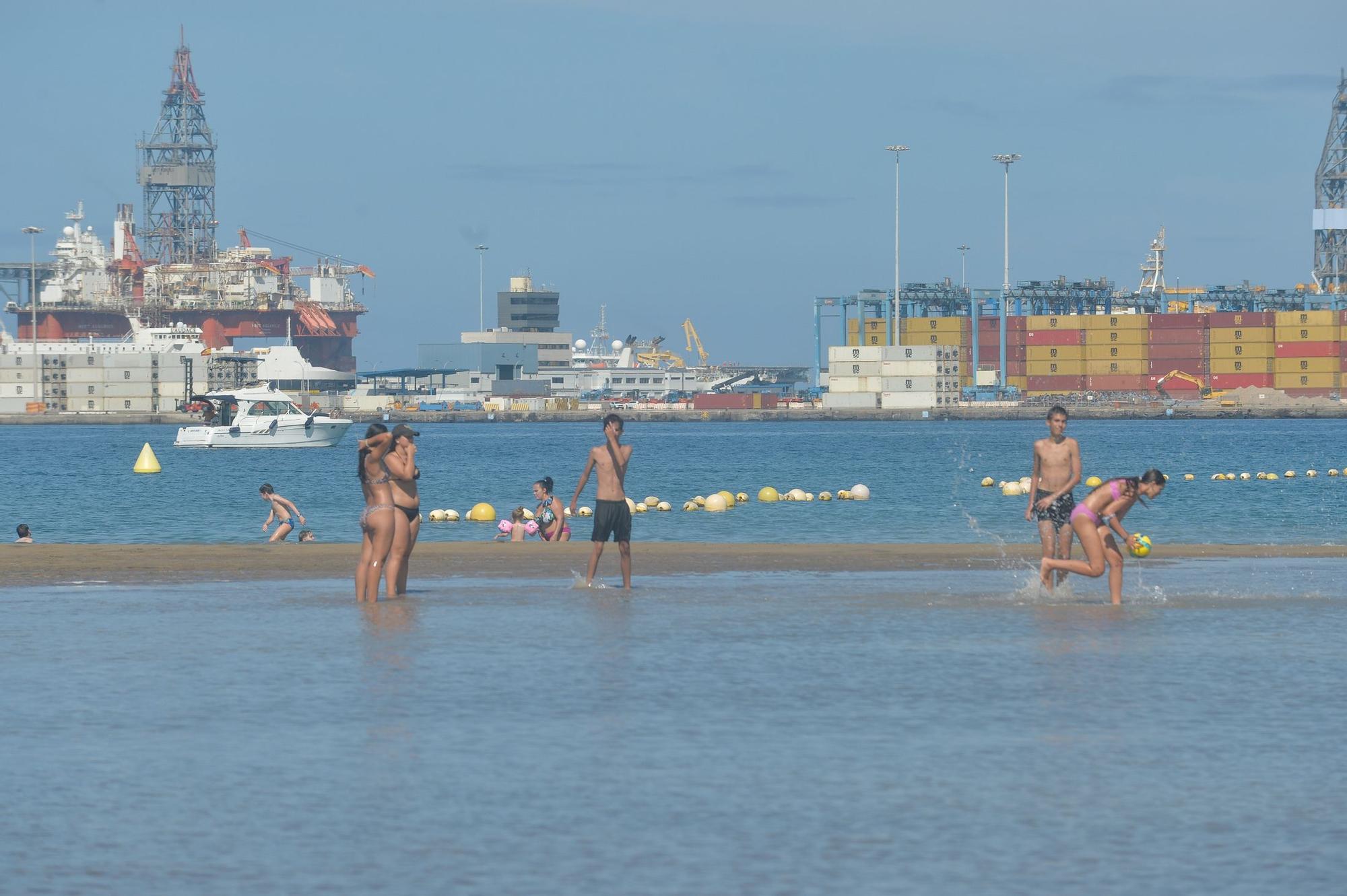 Charca en la Playa de las Alcaravaneras