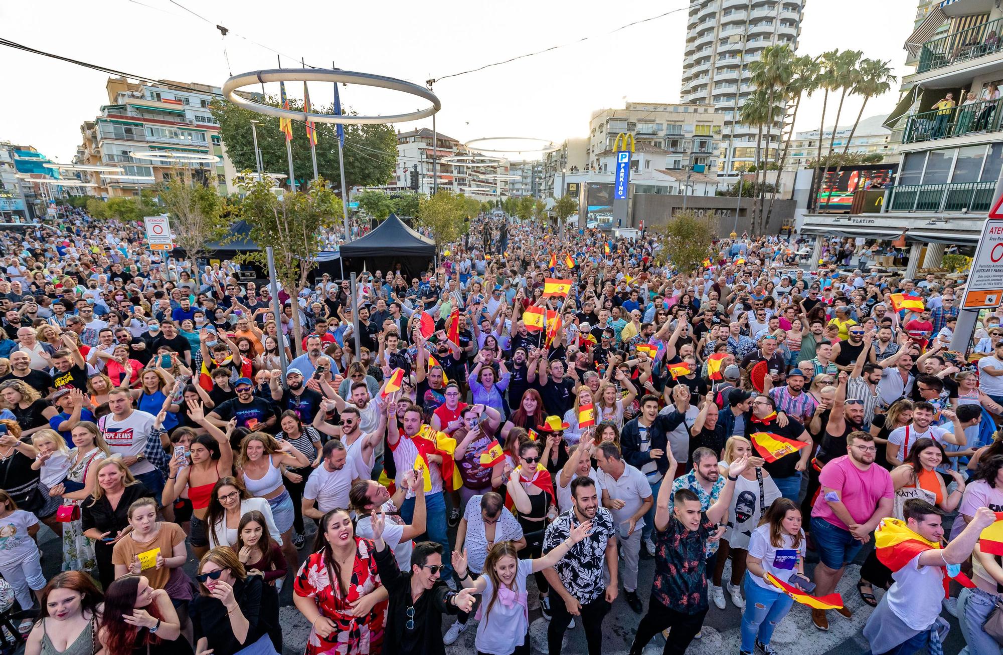 El "tecnohito" de Benidorm, icono de promoción turística La torre de 18 metros de altura se convierte en uno de los protagonistas de la celebración de Eurovisión y en uno de los enclaves turísticos