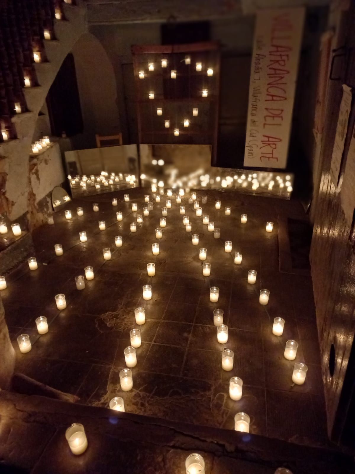 GALERÍA | 14.000 velas alumbran Vilafranca en la espectacular 'Nit dels Ciris'
