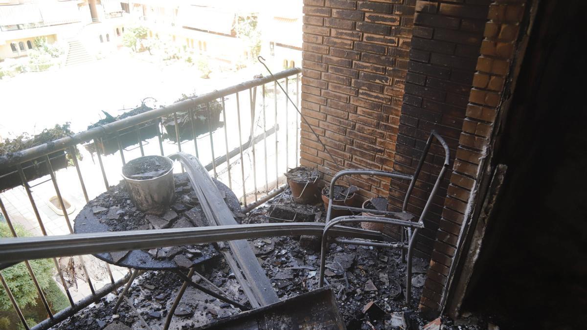 Incendio en el barrio del Parque Azahara de Córdoba