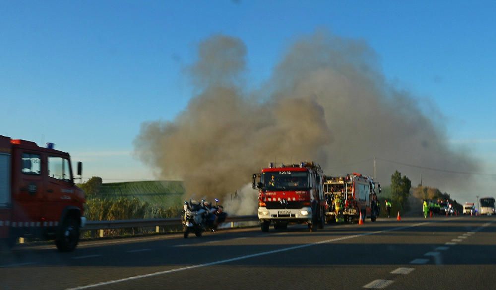 Incendi d'un camió a Orriols