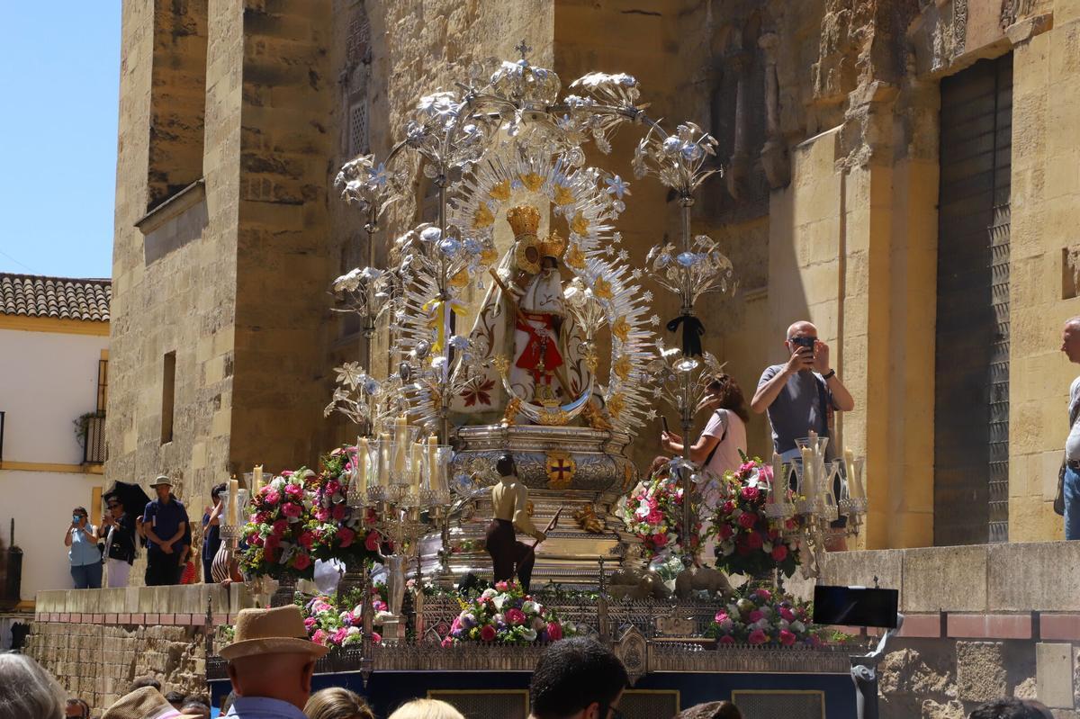Procesión de la Virgen de la Cabeza por las calles de Córdoba, en una edición anterior.