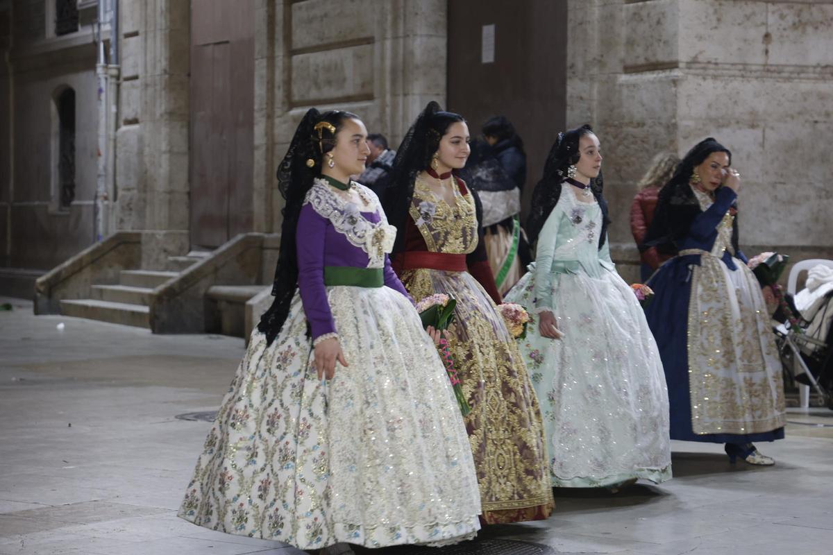Todas las fotos de la ofrenda del 18 de marzo por la calle San Vicente hasta la 00:30 horas Todas las fotos de la ofrenda del 18 de marzo por la calle San Vicente hasta la 00:30 horas