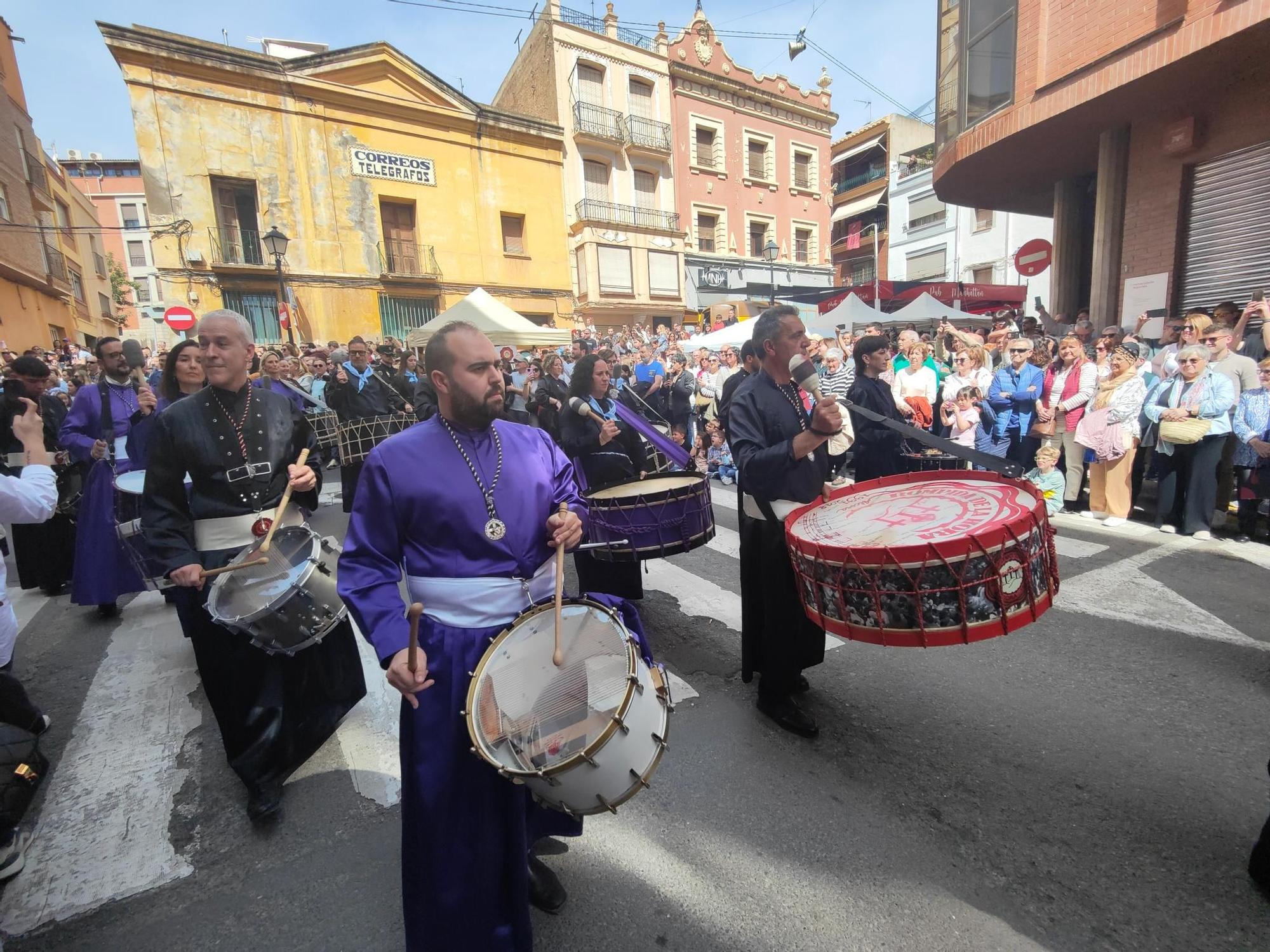 Galería de fotos: L'Alcora palpita al ritmo de su distinguida y concurrida Rompida de la Hora