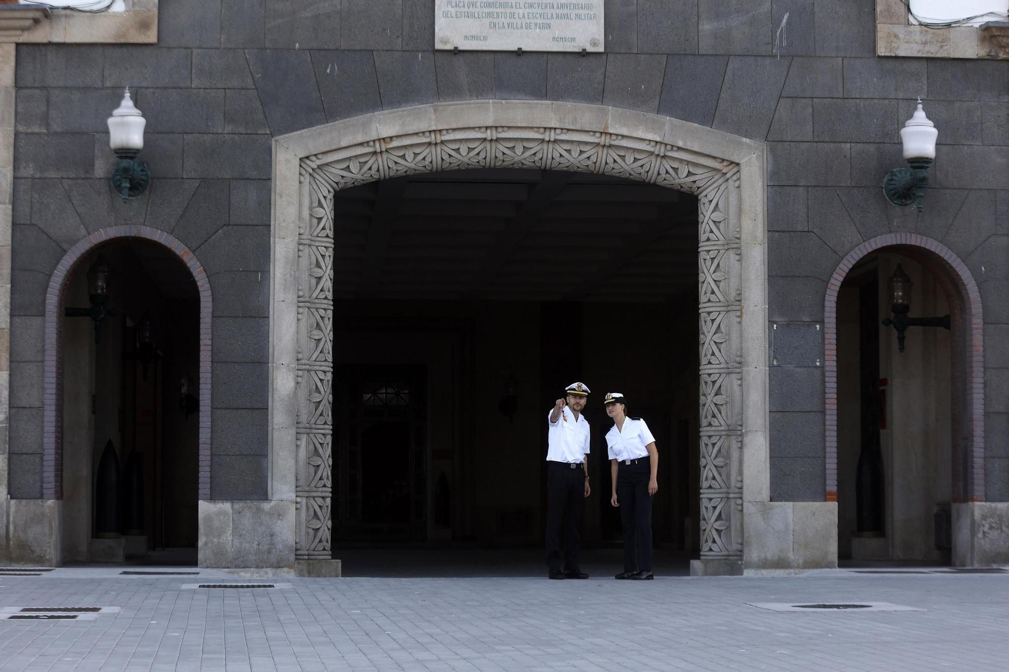 Leonor conoce de primera mano la Escuela Naval de Marín
