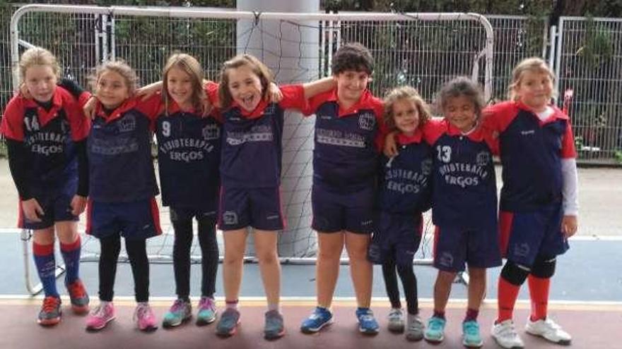 El balonmano grupista crece en los colegios