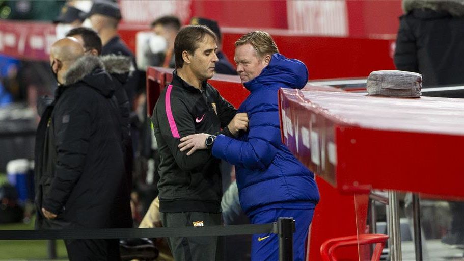 Koeman y Lopetegui se saludan antes del duelo en el Pizjuán de la ida de Copa