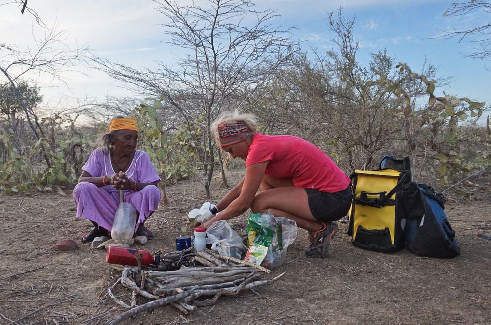 Cristina Espínola recorre 27 países sobre su bici