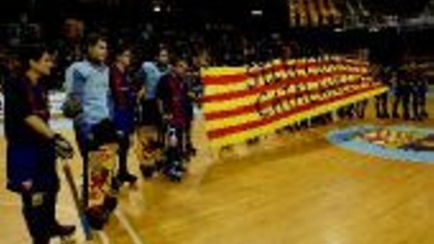 APOYO EN EL PALAU A LA SELECCION CATALANA DE HOCKEY