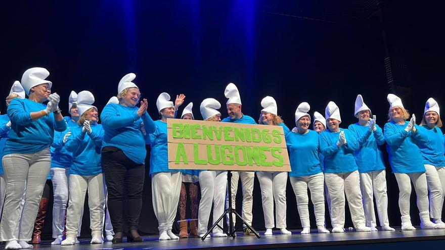 El alcalde de Siero, "Pitufo Gruñón" en la pasarela de mayores de Lugones