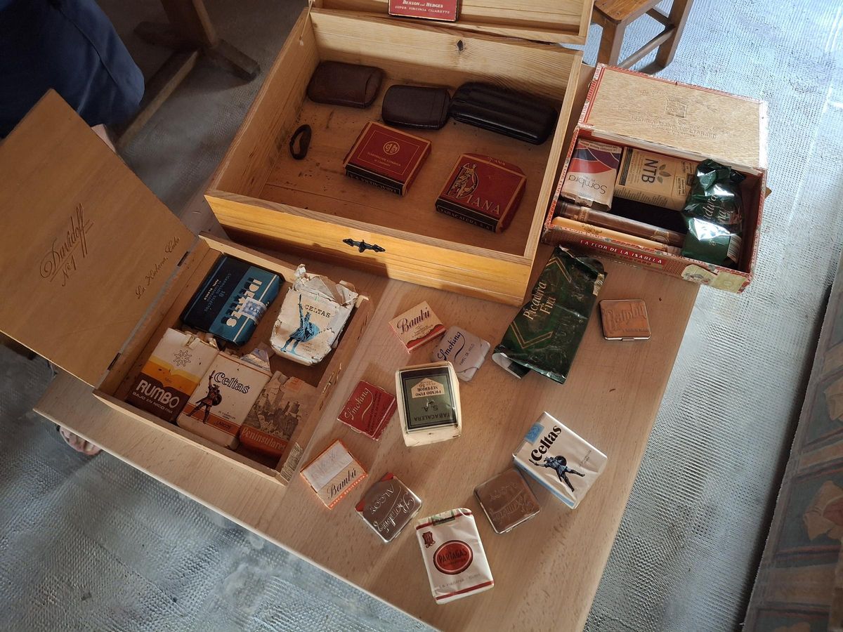 La colección de cigarrillos y de picadura de liar