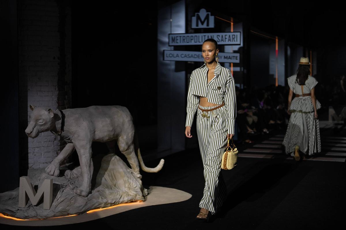 Desfile de Lola Casademunt by Maite en el marco de la 080 Barcelona Fashion