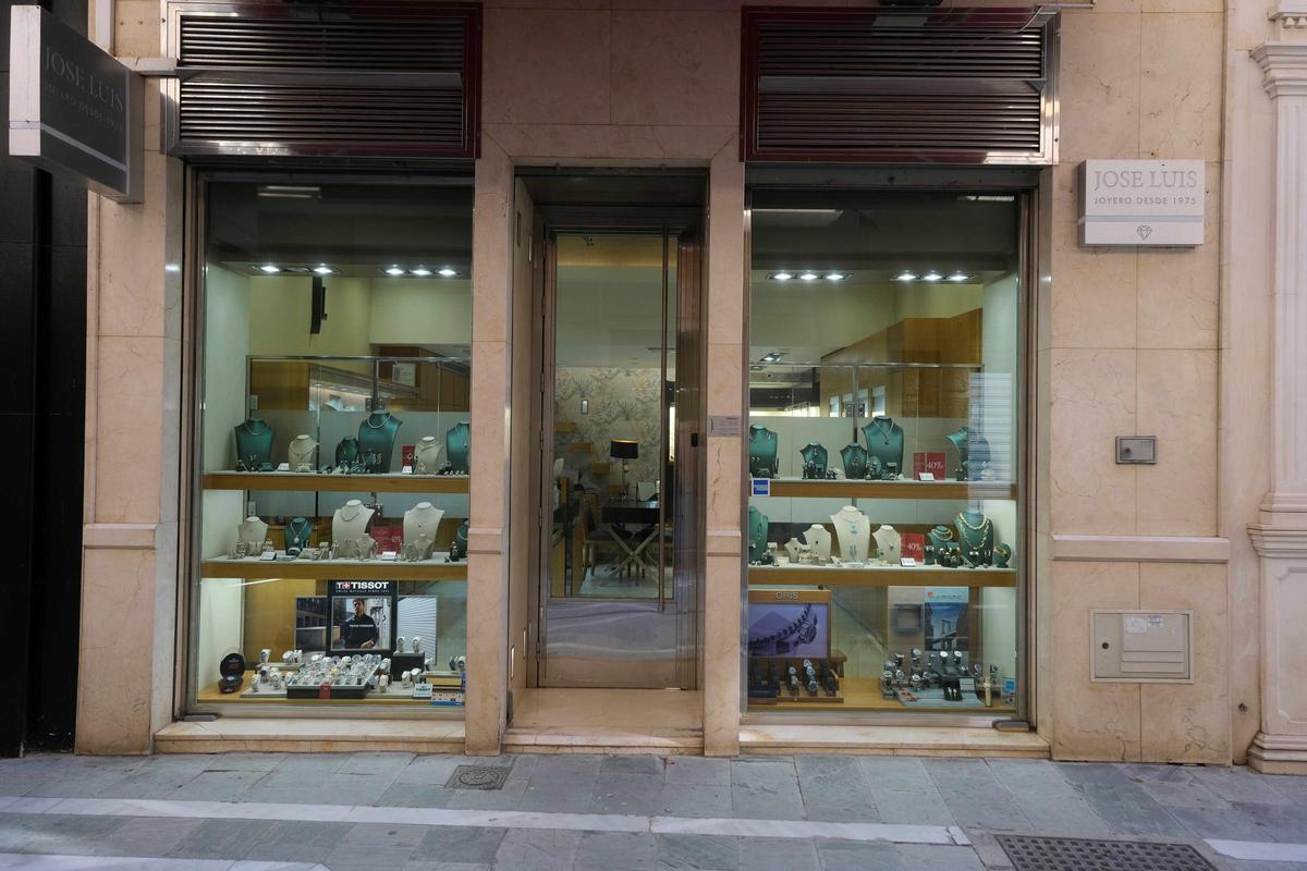 José Luis Joyero está situado en la calle Alarcón Luján, 7