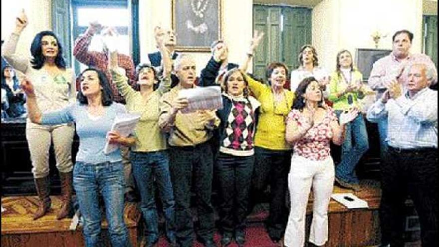 Funcionarios de la Administración de Justicia de Madrid, ayer durante la celebración de una asamblea. / F. Alvarado