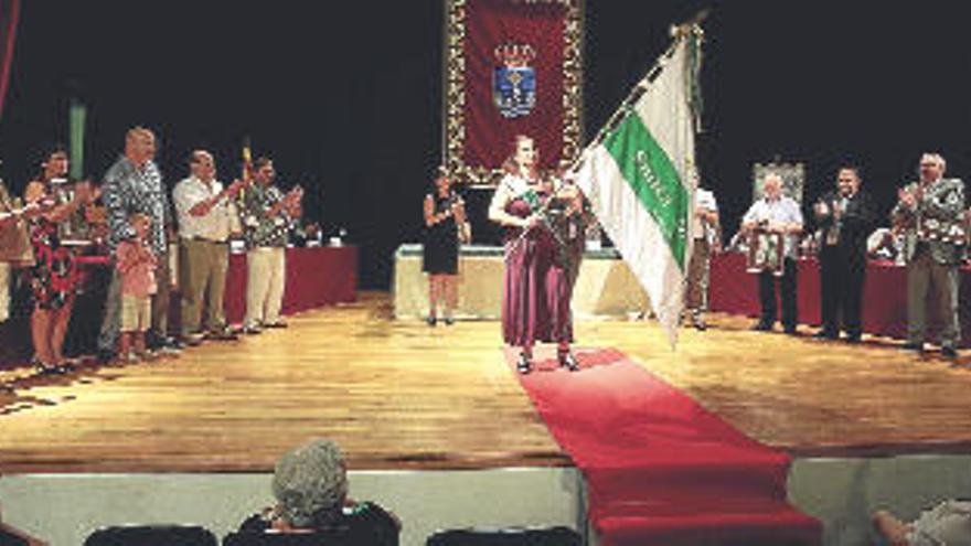 Expresidentes y sus familiares, en el acto celebrado ayer en la Llar del Pensionista.