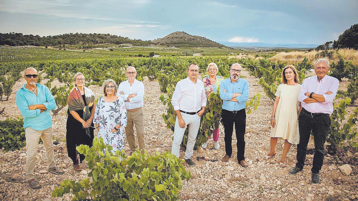 Los nueve hermanos de la empresa familiar Viñas Familia Gil, con una trayectoria centenaria, tomaron las riendas de la entidad en el año 2000.