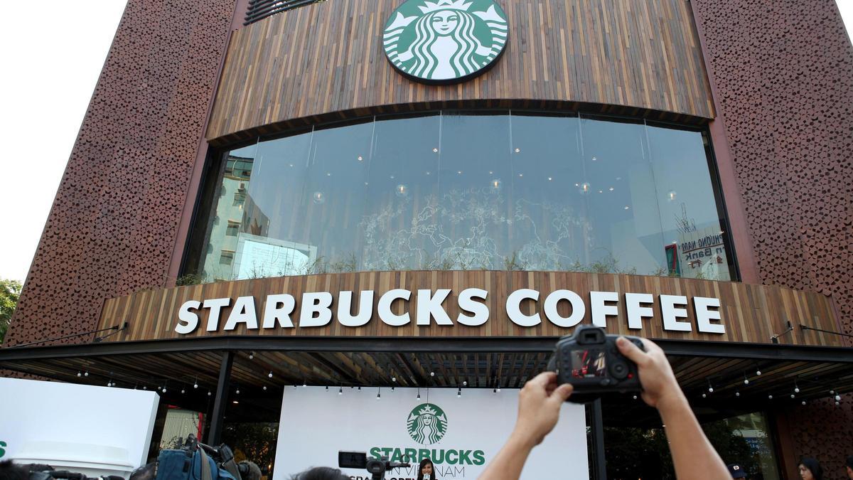 Starbucks abrirá en las próximas semanas su tercera cafetería en Asturias: esta será su ubicación y todo lo que se sabe del nuevo establecimiento