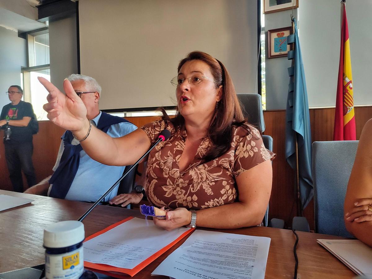 Araceli Gestido, alcaldesa de Cangas, en una intervención.