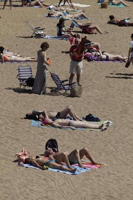 Día de playa en Gijón.