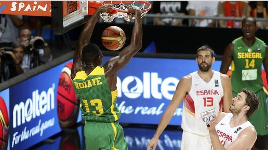 N&#039;Diaye machaca con Senegal ante los hermanos Gasol.