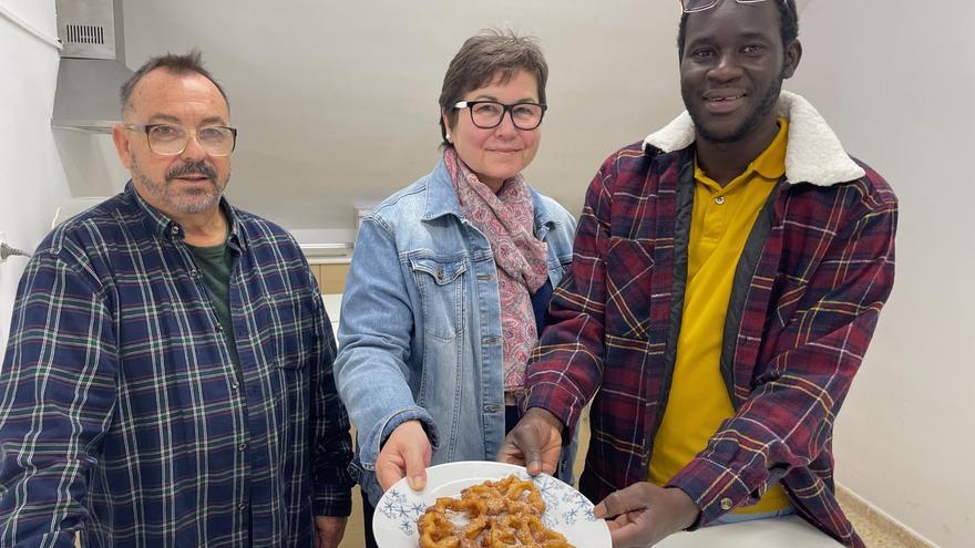 Cáritas Gandia lanza el dulce &quot;Corazón de Cáritas· en la campaña de Navidad