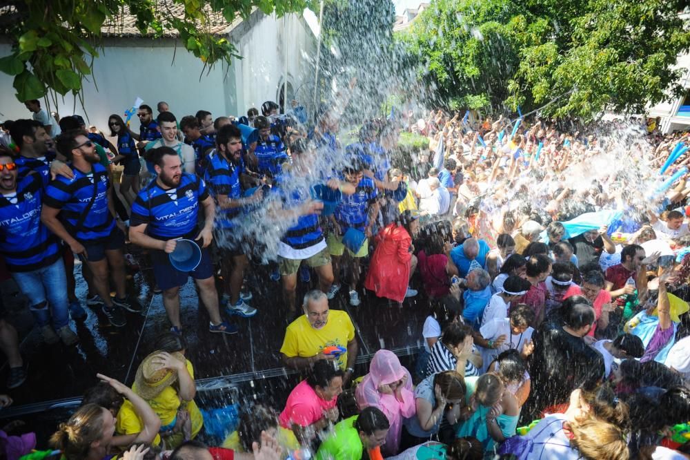 ¡Búscate en la Fiesta del Agua de Vilagarcía!