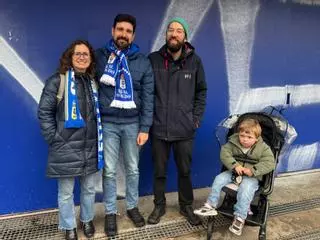 FOTOS: Indignación entre los aficionados azules por la suspensión del partido del Rayo Vallecano y el Real Oviedo