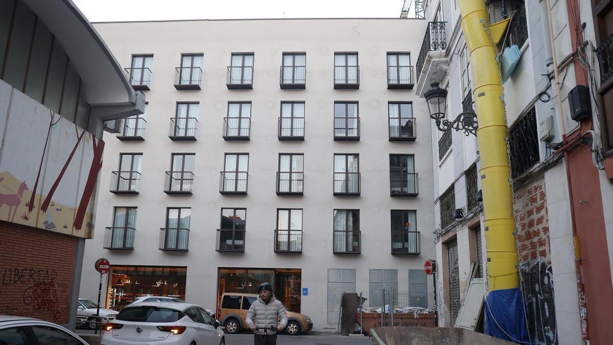 El barrio el Botànic vive una explosión turística: 100 apartamentos, cuatro bloques de pisos turísticos y dos hoteles